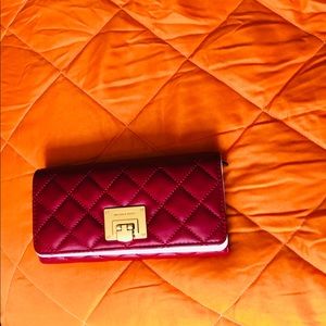 Michael Kors Astrid Carry All Wallet
